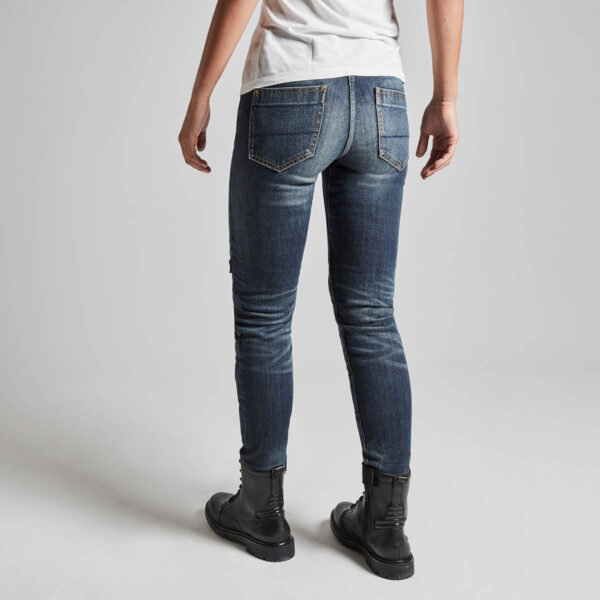 Damenjeans J-Tracker langgestellt