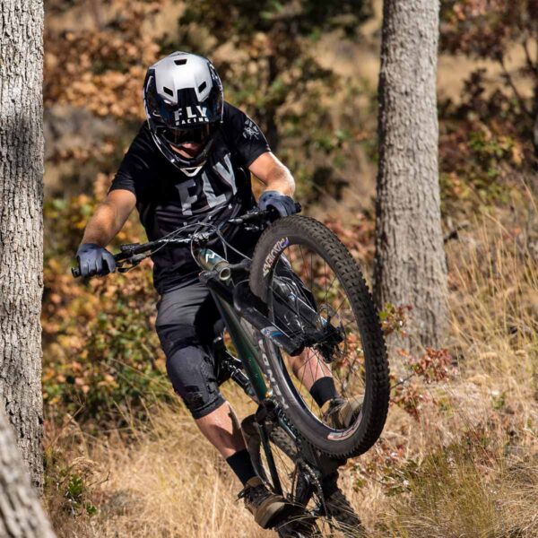 MTB Helm Rayce