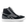 Schuh Stated